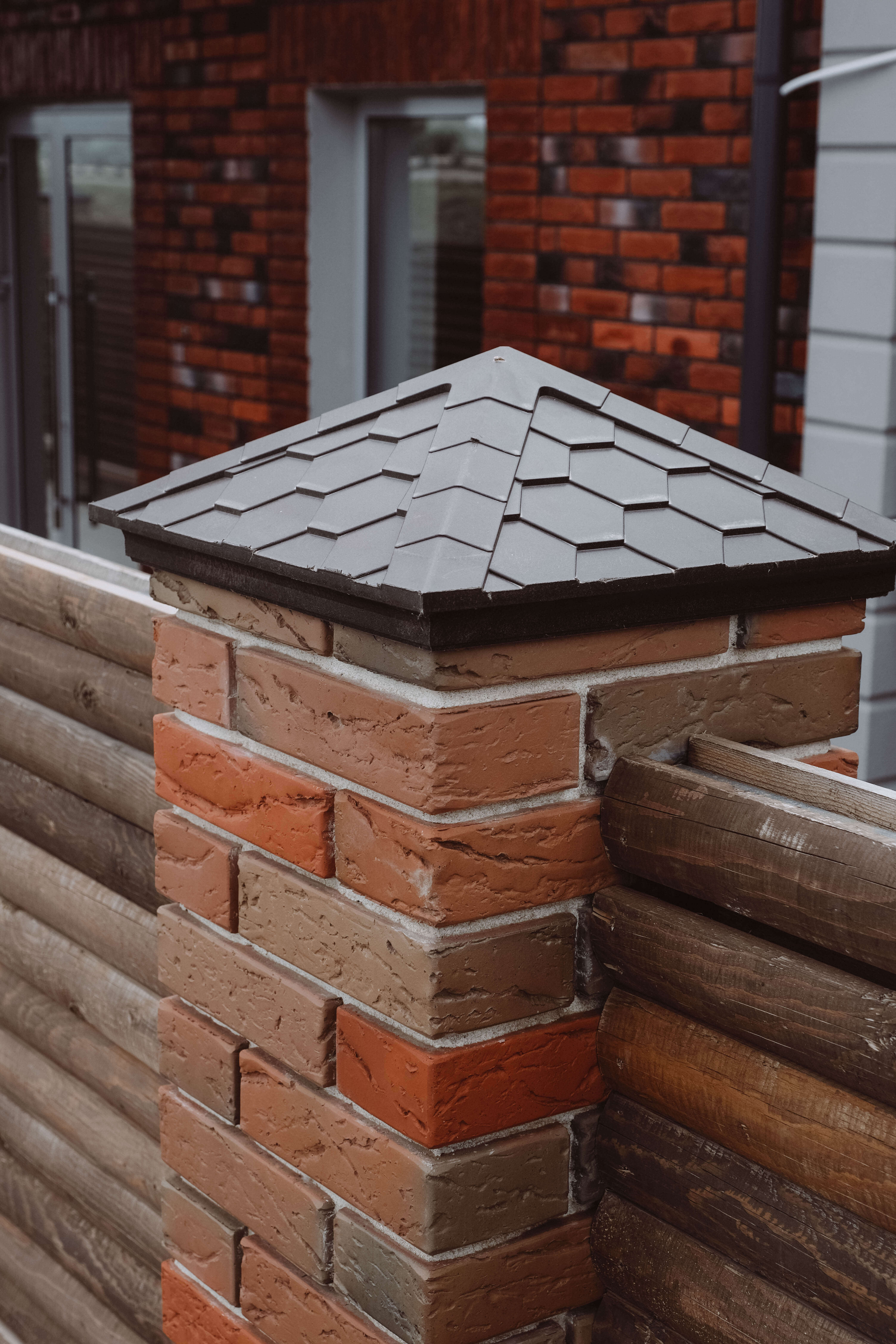 Колпак Zking Эверест Коричневый на столб 1.5х1.5 кирпича (390х390мм) в Канске фото